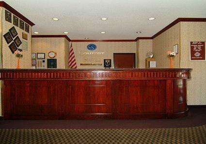 Comfort Suites Detroit/Уорън Интериор снимка